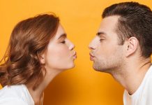 চুমু খাওয়ার উপকারিতা