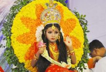 আজ মহাঅষ্টমীতে কুমারী পূজা