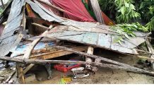 গোপালগঞ্জ মুকসুদপুরে টর্নেডোতে ৭০ টি বাড়িঘর বিধ্বস্ত