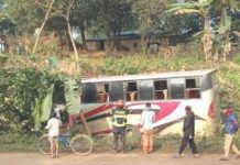 পিকনিক বাসের সঙ্গে পিকআপভ্যানের সংঘর্ষ, নিহত ৪