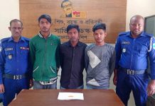 পলাশে পুলিশের বিশেষ অভিযানে ইয়াবা ট্যাবলেট সহ তিন যুবক গ্রেপ্তার