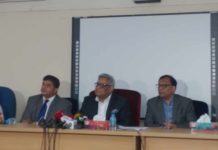 একুশে উদযাপনে সবার সহযোগিতা চান ঢাবি উপাচার্য