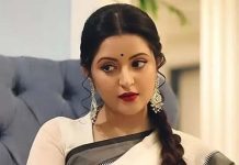 হঠাৎ কী হলো পরীমনির!