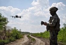 যুদ্ধ চালিয়ে যেতে ১০ হাজার ড্রোন পাচ্ছে ইউক্রেন