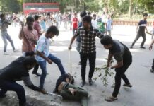 ঢাবিতে ফের সংঘর্ষ, আহত শতাধিত