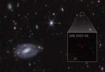 মহাবিশ্বের আদিযুগ থেকে আসা আলোর সংকেত ঘিরে রহস্য