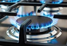 শিগগিরই কাটছে না গ্যাস সংকট, বৈদ্যুতিক চুলা কেনার হিড়িক