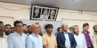 নয়াপল্টনে মির্জা ফখরুল ইসলাম আলমগীর, নেতাকর্মী সমর্থকদের সরব উপস্থিতি
