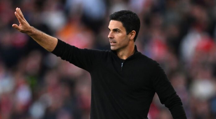 লড়তে হলে ‘শোরগোল’ সামলাতে হবে, না হলে অন্য ক্লাবে যাও: আর্সেনাল কোচ