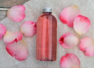 টোনার ব্যবহারে ত্বকের যত্ন