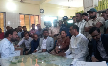 ‘শিল্পকারখানা চলবে, তবে পরিবেশের ক্ষতি করে নয়’: এমপি এনামুল হক