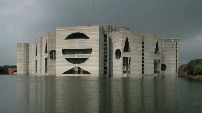 parlament-1771195183